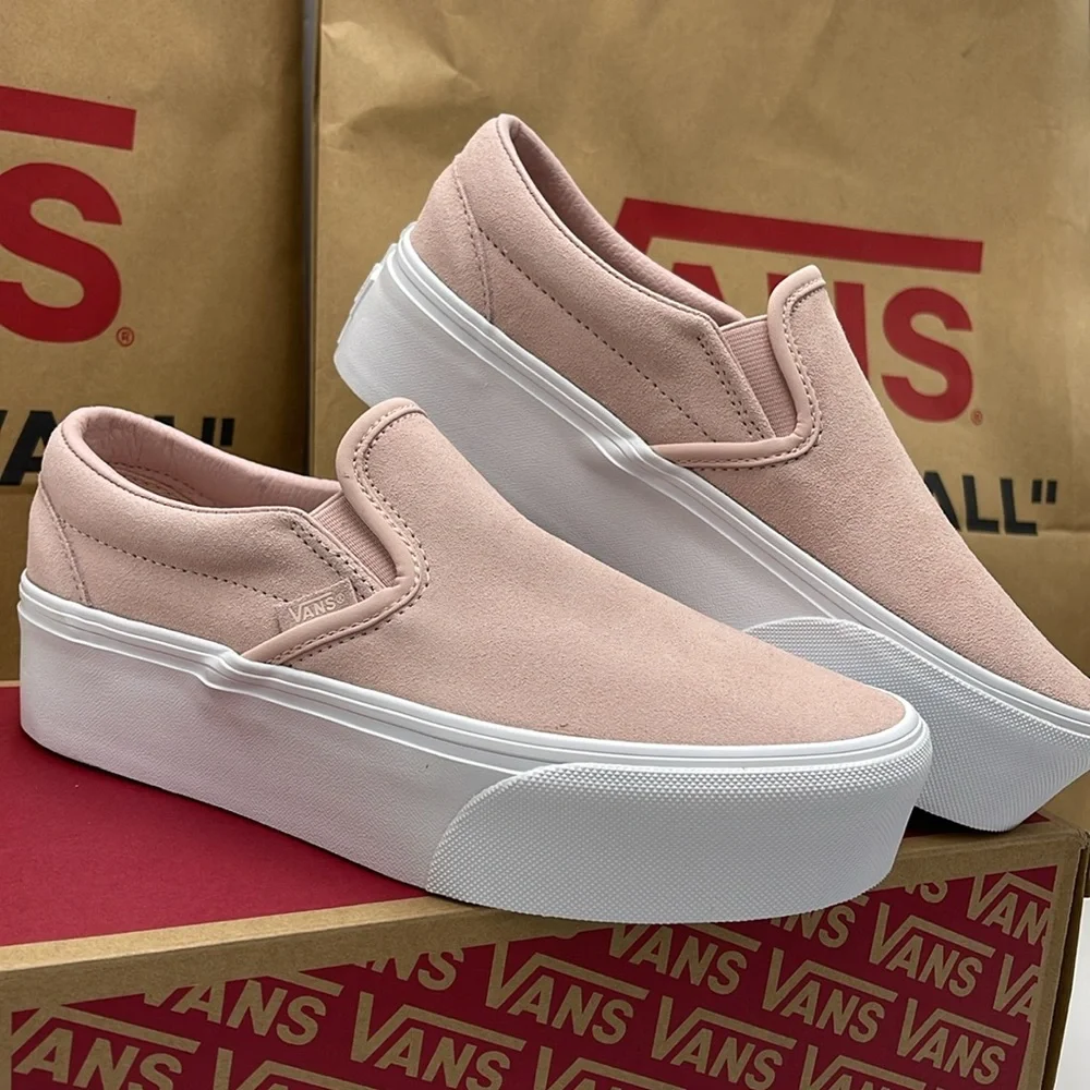 Vans WMNS Platform Sneakers Classic Slip-On Stackform Mono Embroidery Rose Smoke